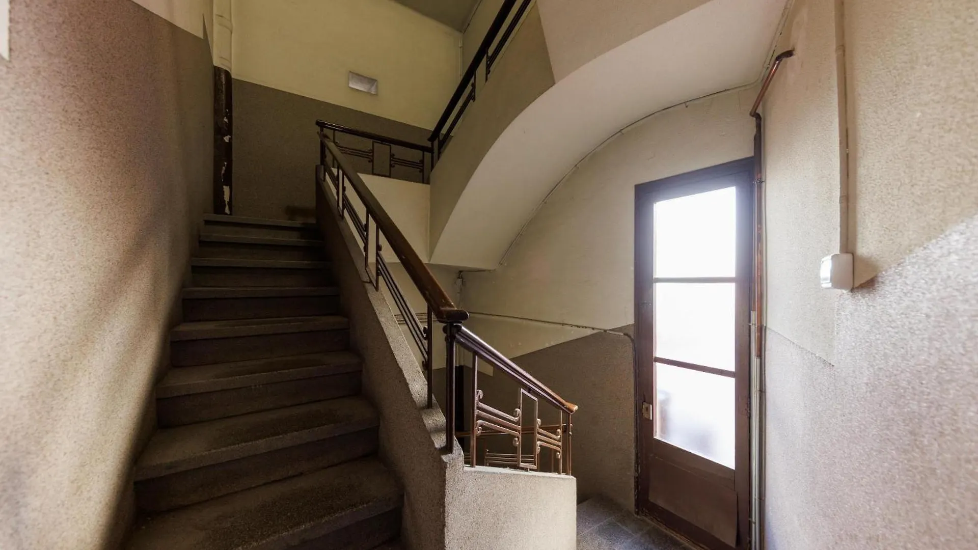 Apartment Bravissimo Maragall, Very Spacious And Central Girona