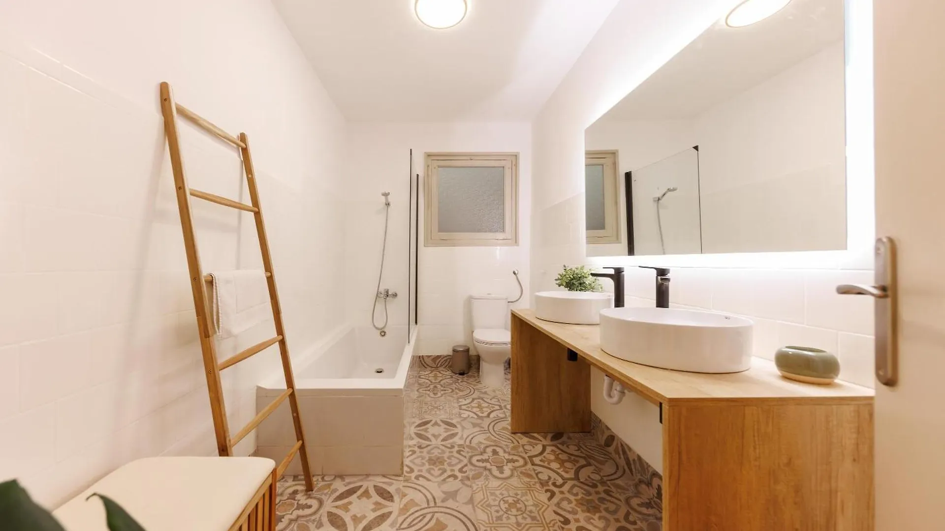 Bravissimo Maragall, Very Spacious And Central Girona 0*,