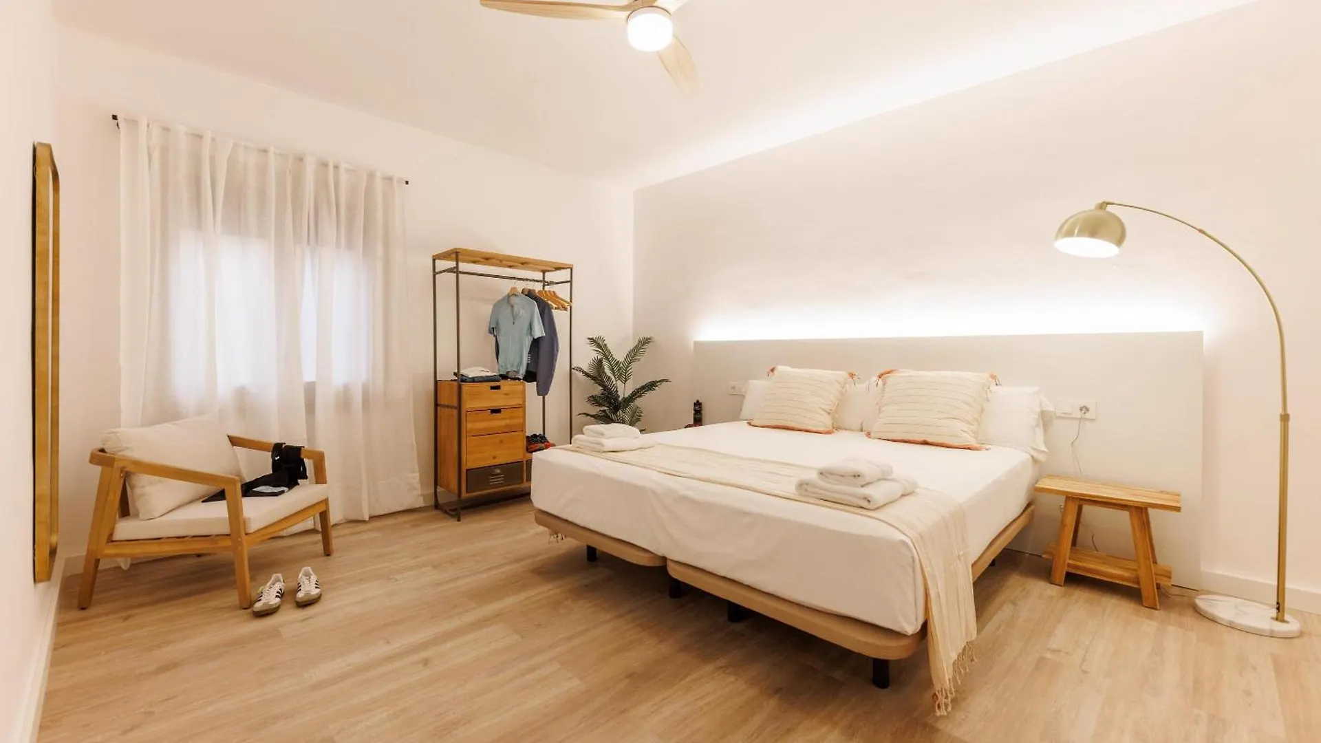 Apartment Bravissimo Maragall, Very Spacious And Central Girona