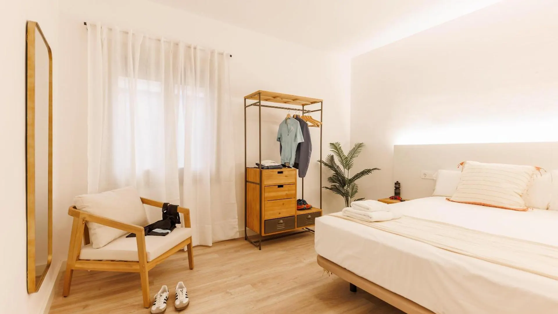 Apartment Bravissimo Maragall, Very Spacious And Central Girona Spain