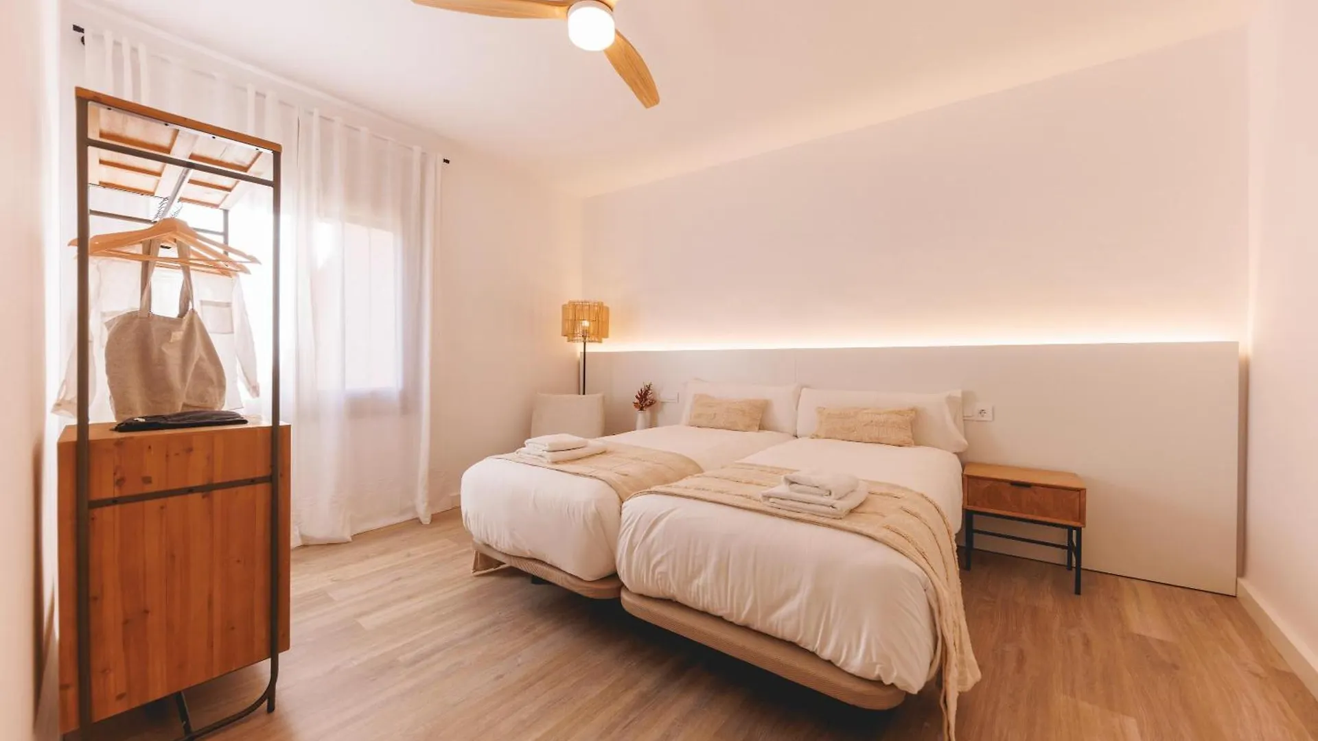 Bravissimo Maragall, Very Spacious And Central Girona Apartment