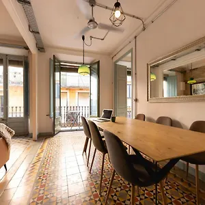 Apartment Bravissimo Les Rajoles, Unique 3-bedroom, Girona
